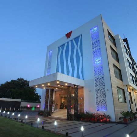 Wingston A Treehouse Hotel Goverdhan Radha Kund Buitenkant foto