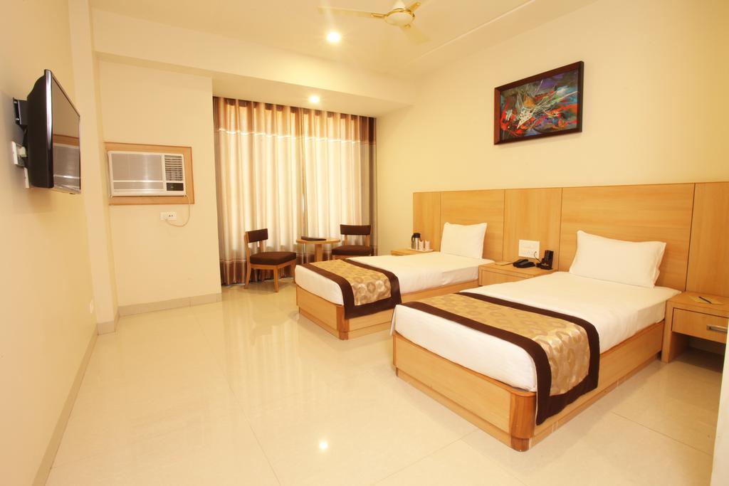 Wingston A Treehouse Hotel Goverdhan Radha Kund Kamer foto