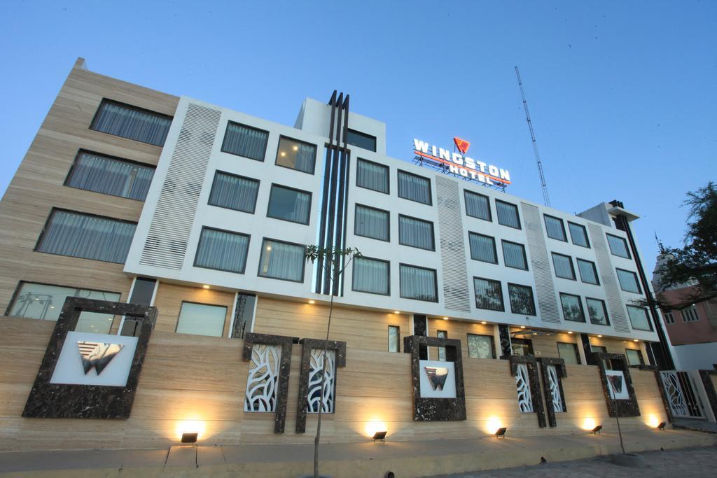 Wingston A Treehouse Hotel Goverdhan Radha Kund Buitenkant foto