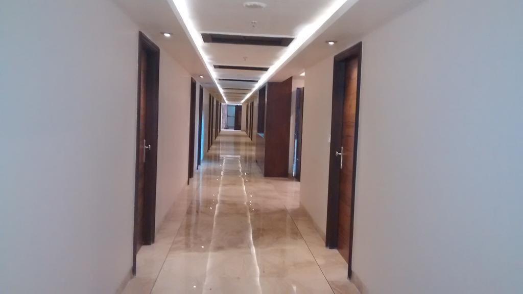 Wingston A Treehouse Hotel Goverdhan Radha Kund Buitenkant foto